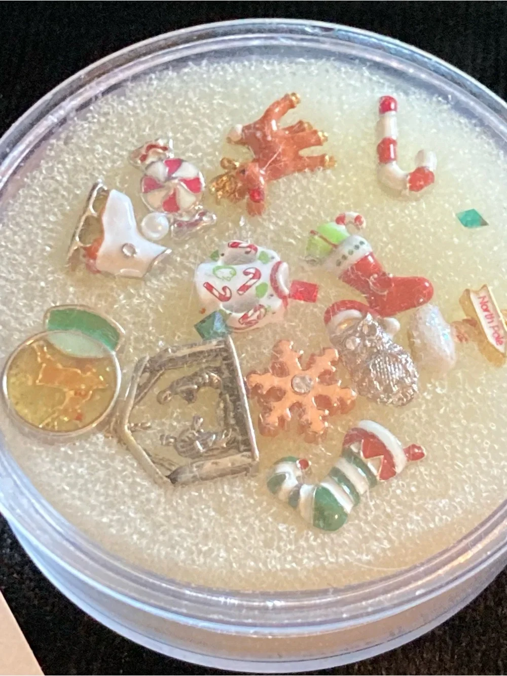 Origami Owl Red Green White Christmas Floating Charm Lot